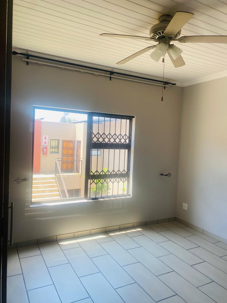 2 Bedroom Property for Sale in Gateway Manor North West